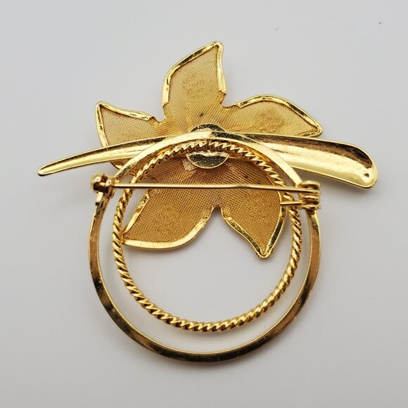 Gorgeous Gold Wreath Flower Pin Brooch Detailed Mesh Petals | Holiday Jewellery - Picture 3 of 5